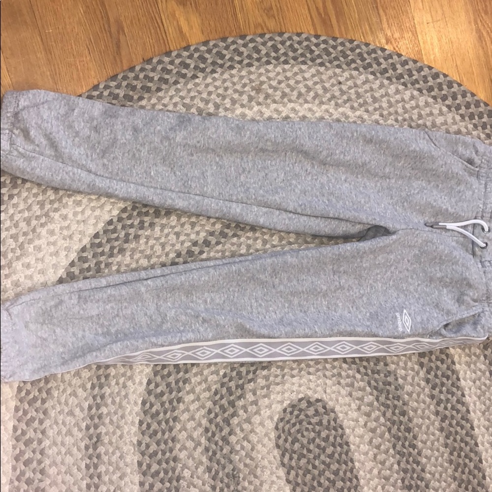 girls gray Umbro joggers